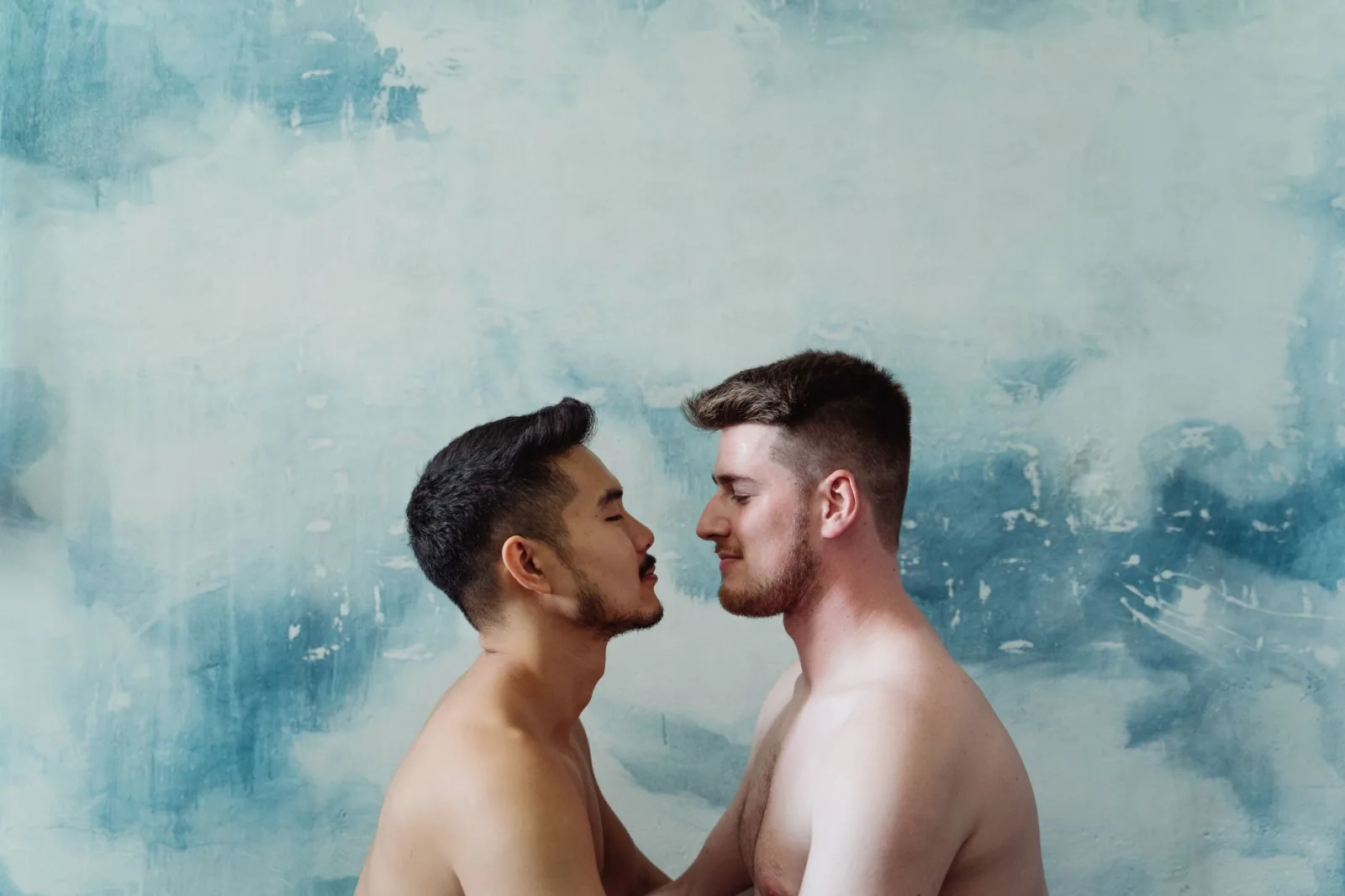 Comment choisir son modèle pour un show privé gay réussi